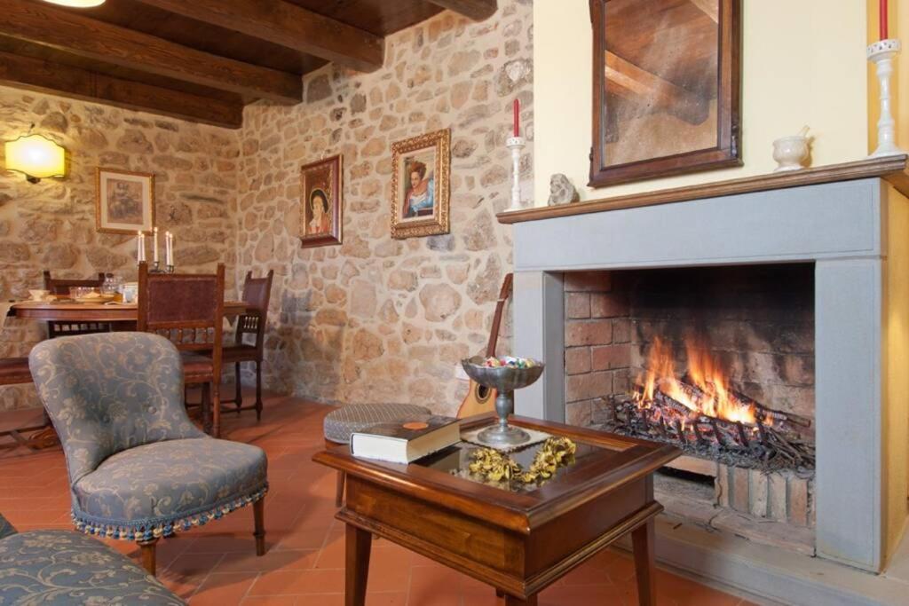 Villa Liz Tuscany, Private Pool, Hot Tub, Property Fenced, Pets Allowed Poppi Ngoại thất bức ảnh