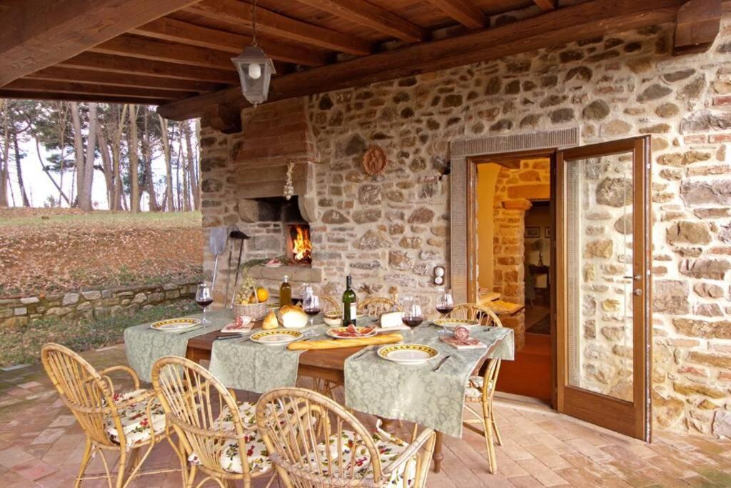 Villa Liz Tuscany, Private Pool, Hot Tub, Property Fenced, Pets Allowed Poppi Ngoại thất bức ảnh